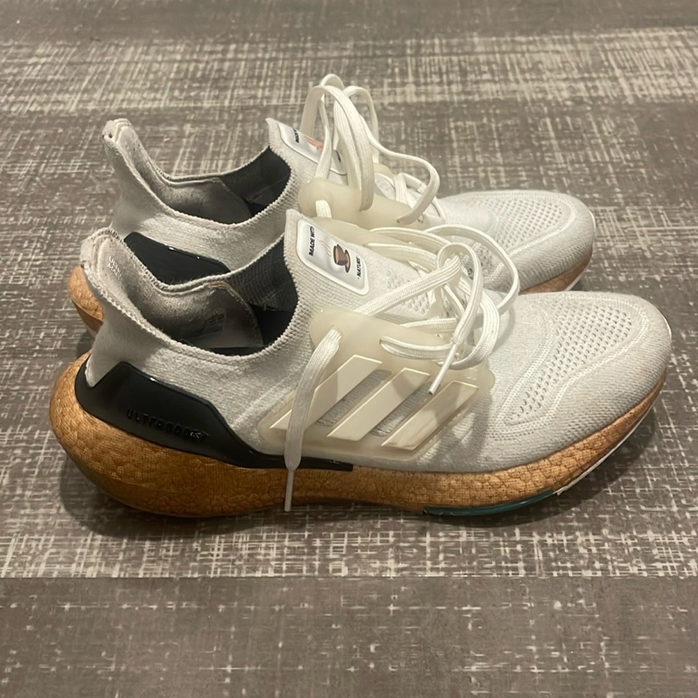 Adidas Ultra Boost gold edition